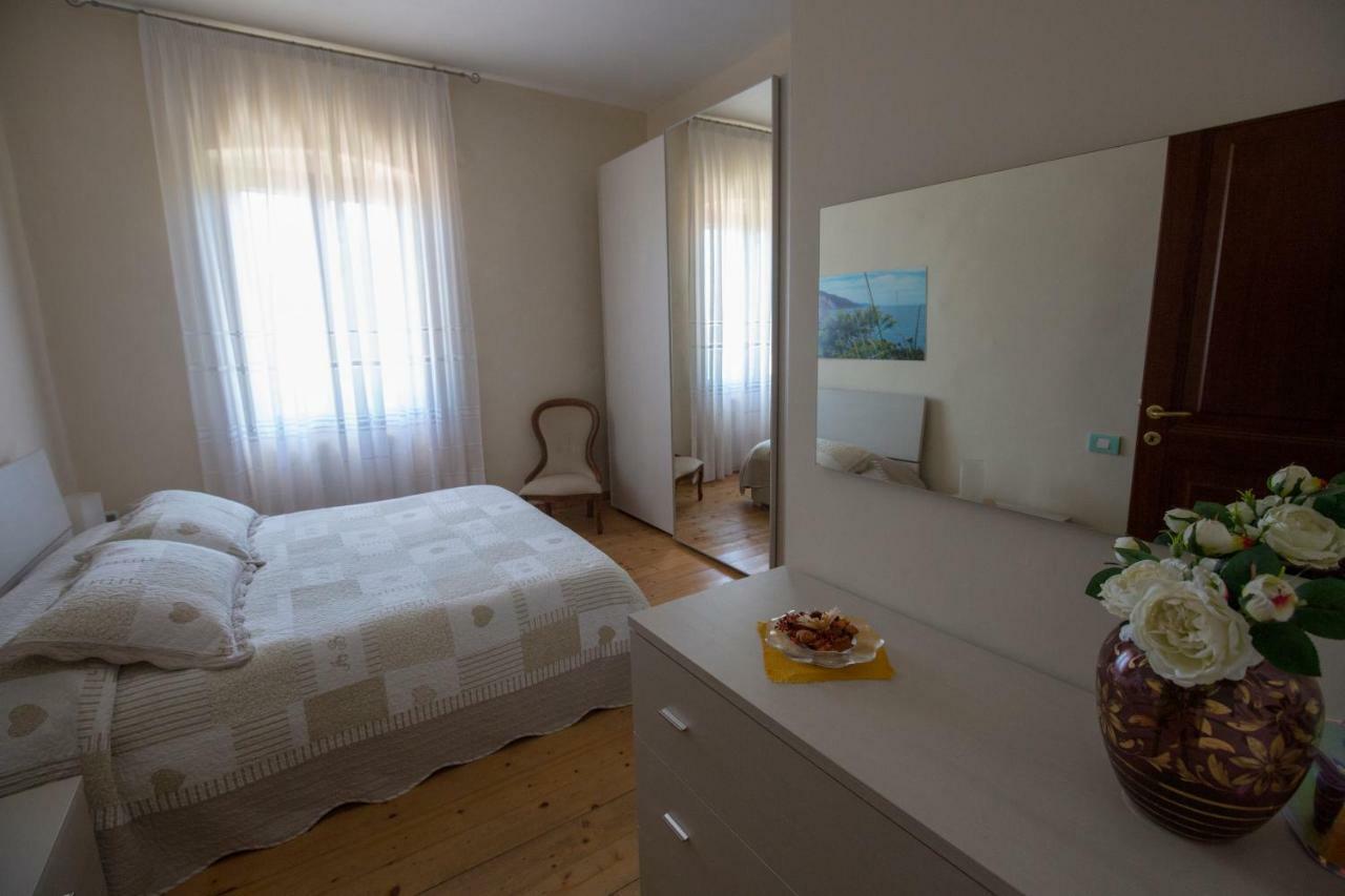 Tre Pini Apartment La Spezia Ngoại thất bức ảnh